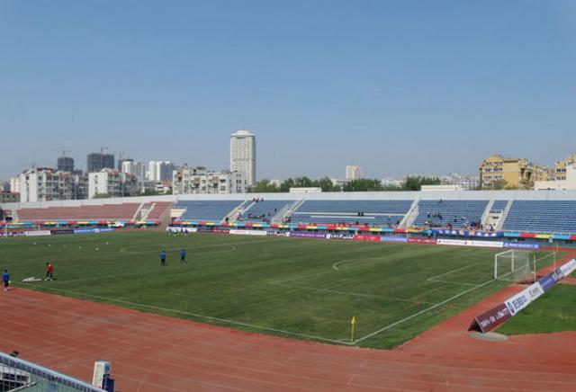 组图:盘点青岛大型体育场馆 山大规模直逼国信