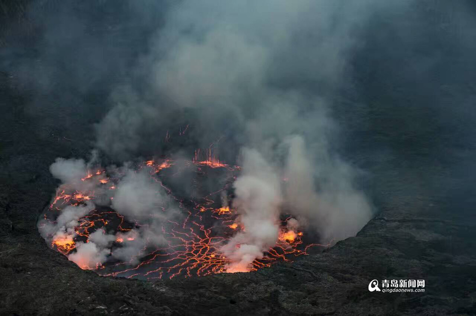 高清:青岛摄影师镜头下的火山口 