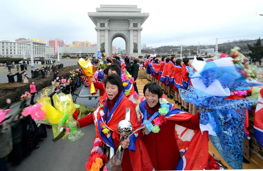 朝鲜女足连夺世界冠军 举国欢腾万人空巷(图)