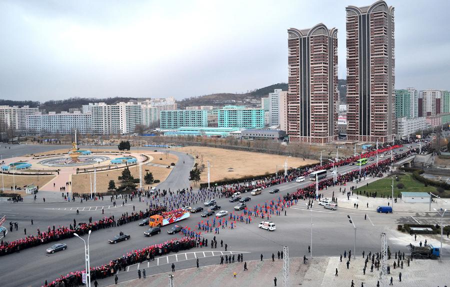 朝鲜女足连夺世界冠军 举国欢腾万人空巷(图)