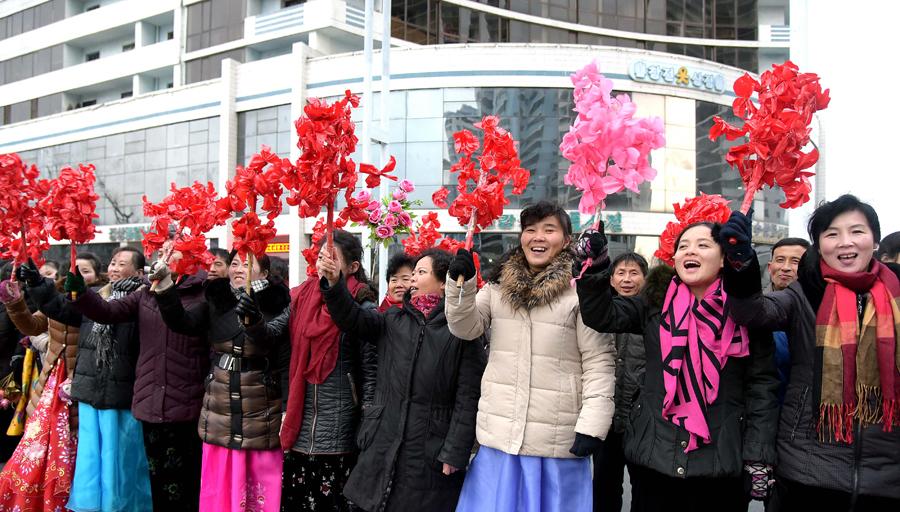 朝鲜女足连夺世界冠军 举国欢腾万人空巷(图)