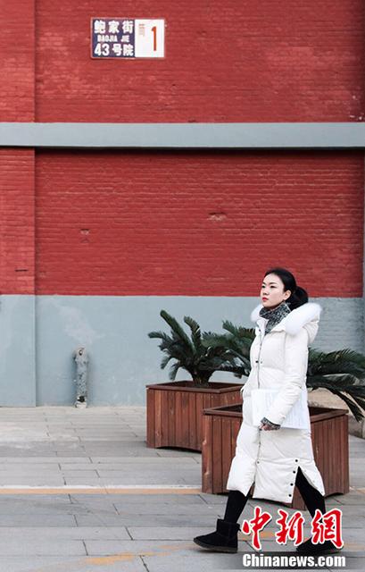 90后网络主播摄像头后 不为人知的生活