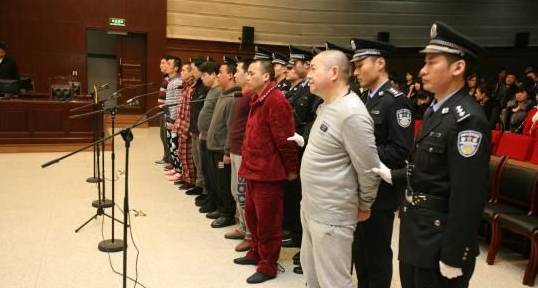 轰动全国的“铁笼沉尸案”首犯昨被执行死刑