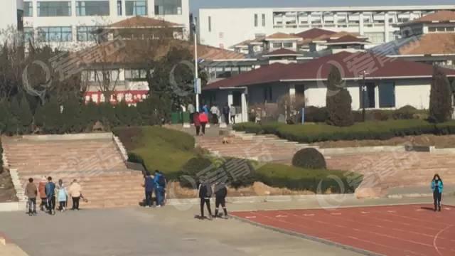 青岛工学院安排学生扫厕所 表现好可领奖金 青岛工学院安排学生扫厕所 表现好可领奖金