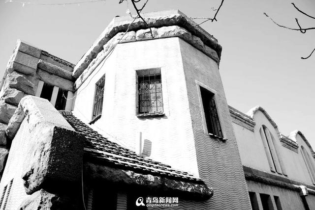 高清:黑白视角看老城区三座教堂 感受穿越之美