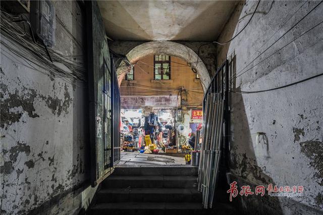 青岛百年里院的岁月记忆：黄岛路17号平康五里