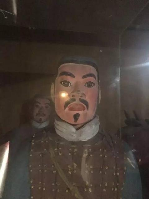 网友曝西安旅游斗骗子经历 山寨兵马俑辣眼睛