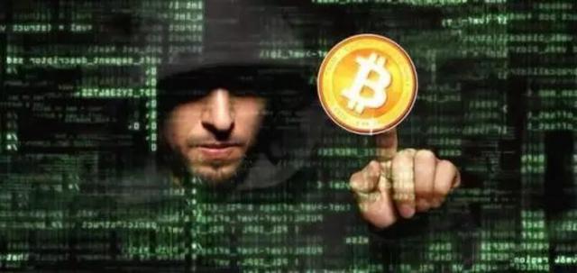 现在彻底不敢动了