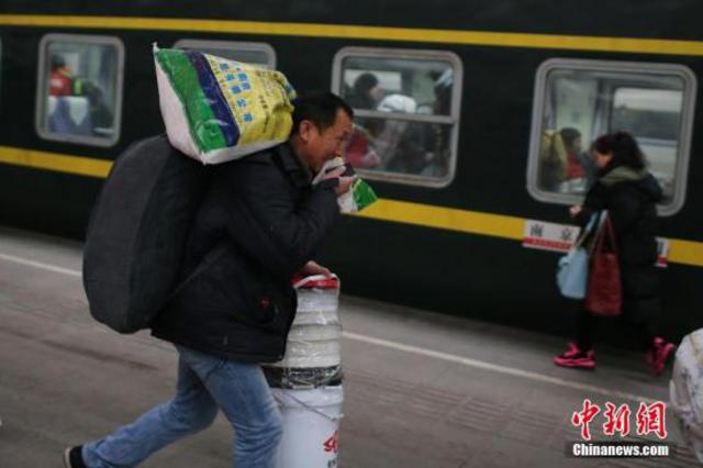 春运今日拉开大幕 回家路上谨防骗人“套路”