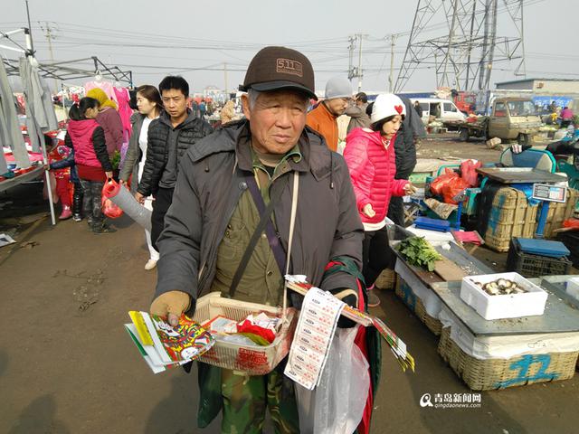 【节·拍】78岁老农民卖灶王爷 你了解辞灶吗