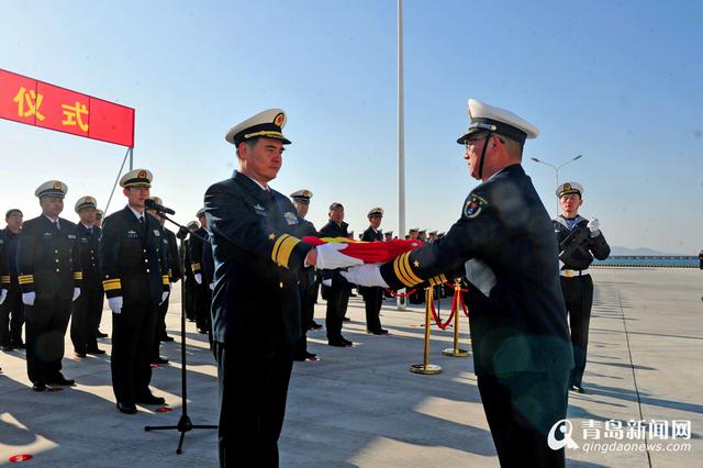 高清:新型导弹驱逐舰西宁舰加入海军战斗序列