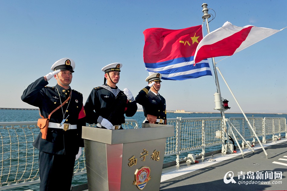 高清:新型导弹驱逐舰西宁舰加入海军战斗序列