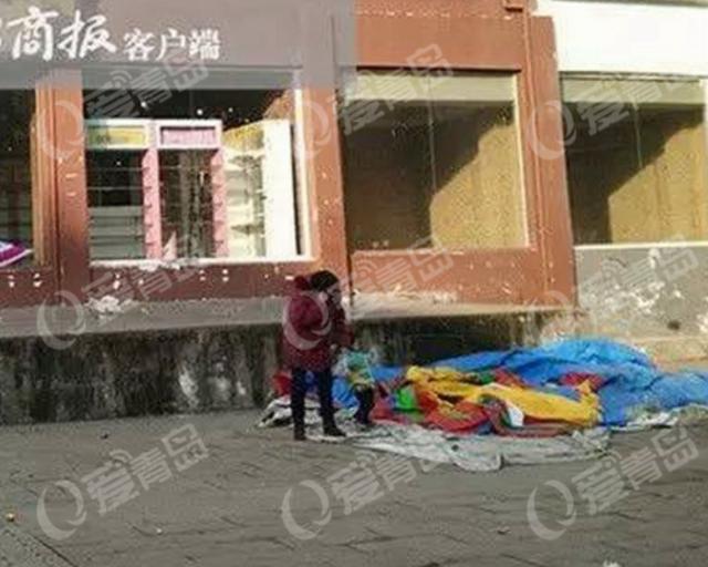 儿童充气游乐设施隐患大 气味大无护栏少监管