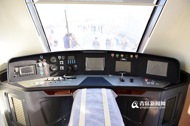 高清：地铁11号线列车交付 看它有啥过人之处