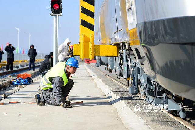 高清：地铁11号线列车交付 看它有啥过人之处