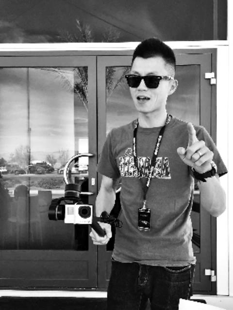 陈震几年前开始尝试自媒体,目前已经有了一个20多人的制作团队。