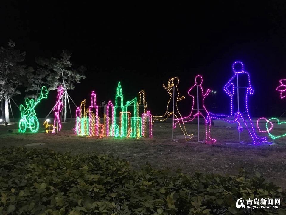 高清:春节假期去西海岸看灯啦 灵山湾夜景真靓