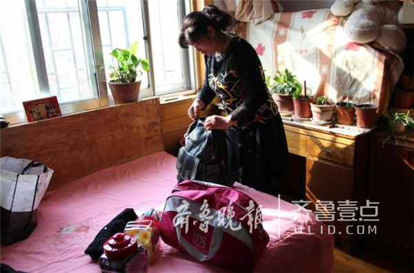 人在哪，家就在哪！青岛最美母亲赴军营陪儿过年