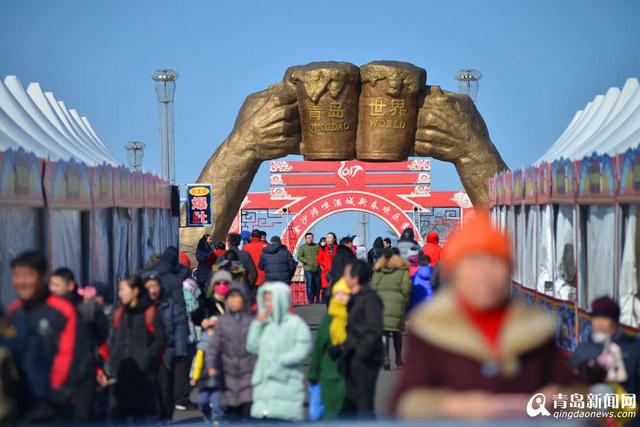 金沙滩啤酒城美食节开幕 国内外美食亮相