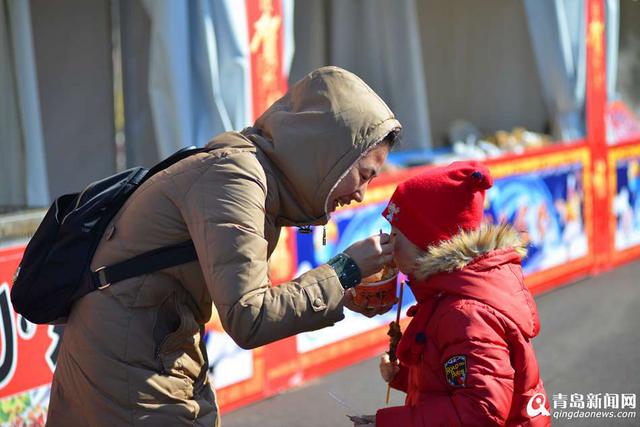 金沙滩啤酒城美食节开幕 国内外美食亮相