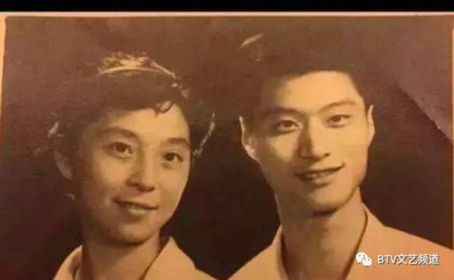 组图:网友在青偶遇范冰冰一家 女神爸爸火了 组图:网友在青偶遇范冰冰一家 女神爸爸火了