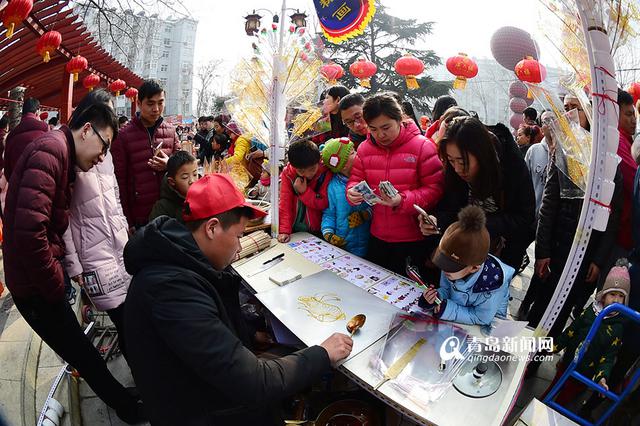 实拍糖球会的鸡年元素 鸡形发卡美美哒