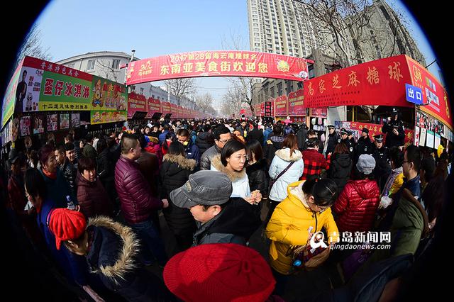 实拍糖球会的鸡年元素 鸡形发卡美美哒