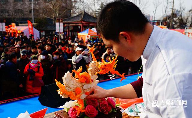 你敢信吗 这些作品都是用萝卜雕刻出来的