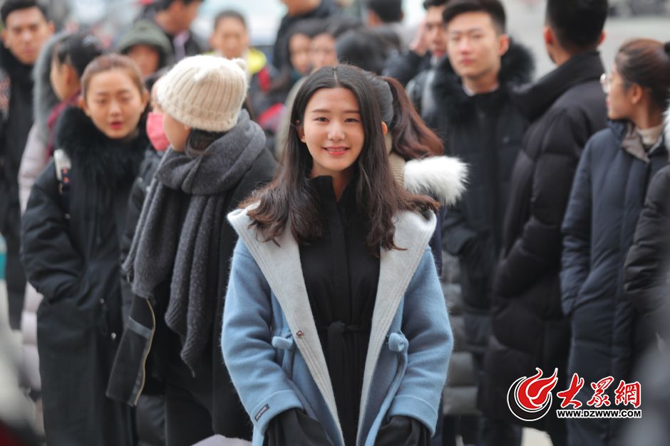 高清直击山东艺考现场表演系考生颜值爆棚
