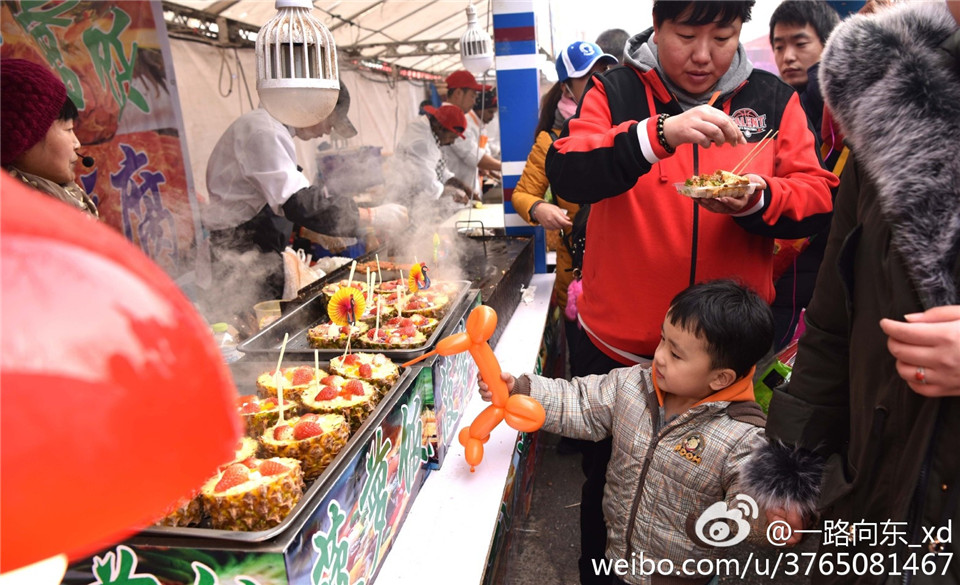 吃货的天堂！糖球会上花式美食让你大饱口福