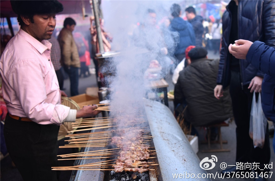 吃货的天堂！糖球会上花式美食让你大饱口福