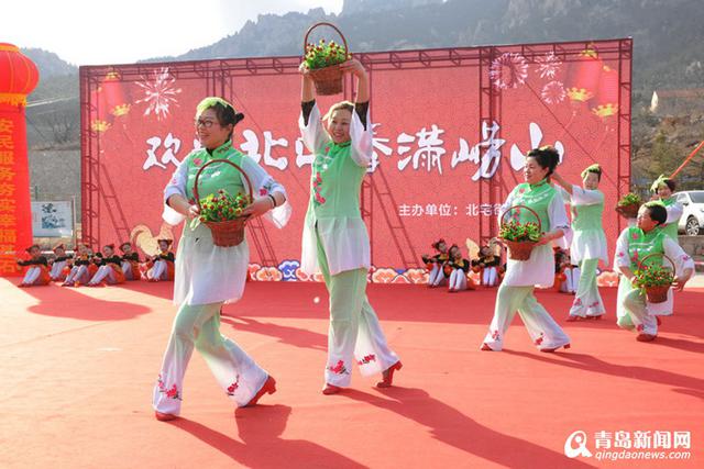组图：传统闹元宵更带劲 高跷舞龙北宅嗨起来