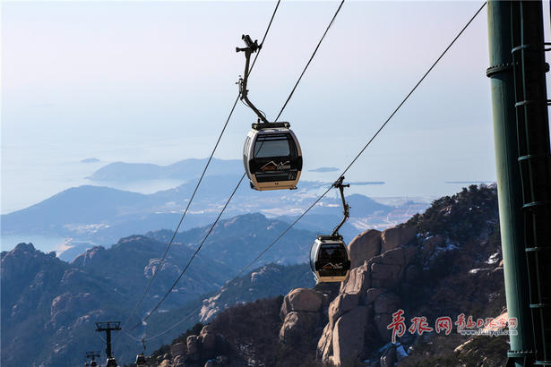 初春崂山碧空如洗 