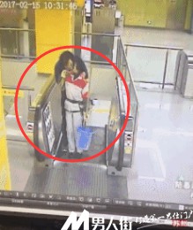 地铁保洁阿姨遭男子强吻 当事人已报警