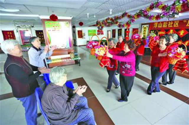 青岛医养结合走在全国前列 已实现家门口养老 青岛医养结合走在全国前列 已实现家门口养老