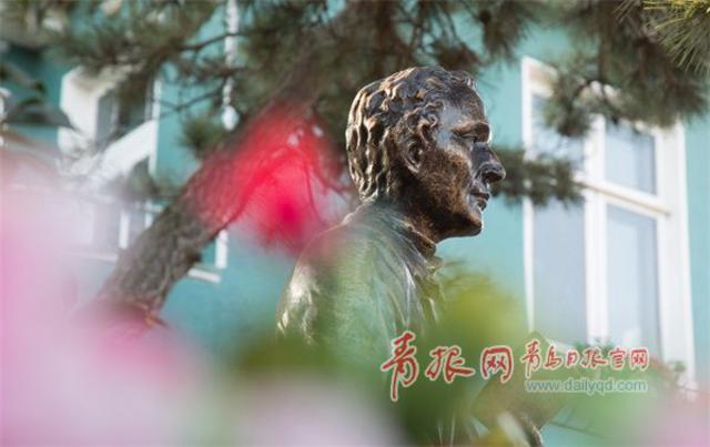 航拍青岛公主楼