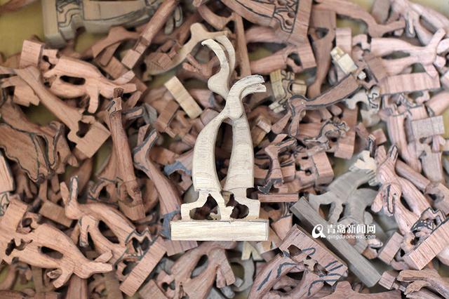 【新青年】90后兔子雕刻师 他雕的兔子没五官