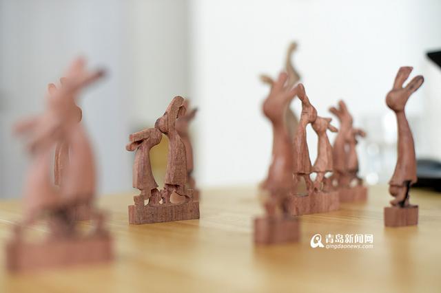 【新青年】90后兔子雕刻师 他雕的兔子没五官