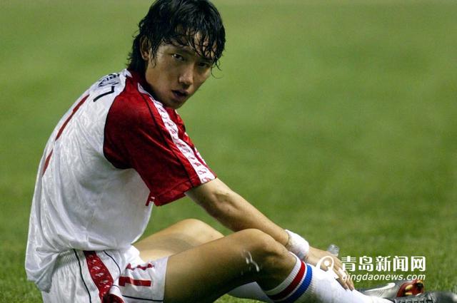 追风少年成往事 青岛足球旗帜曲波宣布退役