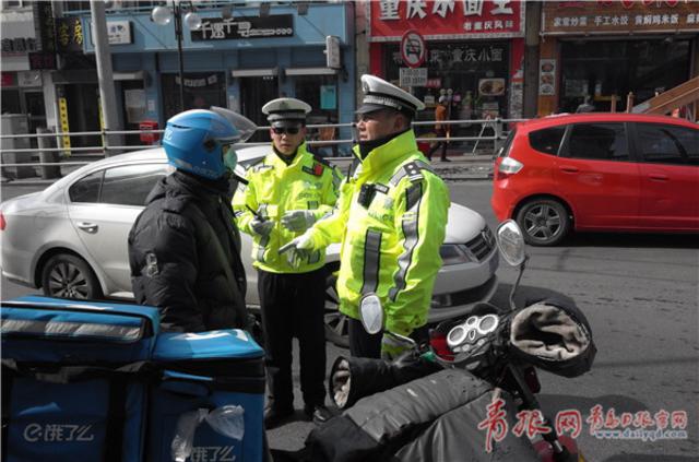 快递外卖成摩托违法重灾区