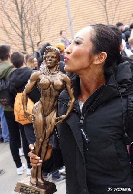 中国女子健美也出了世界冠军 创造历史