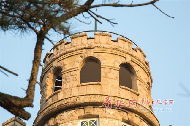 航拍八大关花石楼 肃穆优雅风景独特