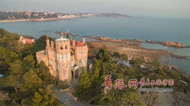 航拍八大关花石楼 肃穆优雅风景独特