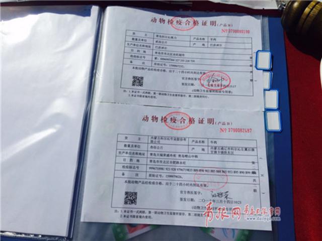 “315”打假台引市民围观：这样识别假冒青啤