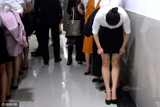 济南空姐招聘不许穿丝袜 考生想妙招