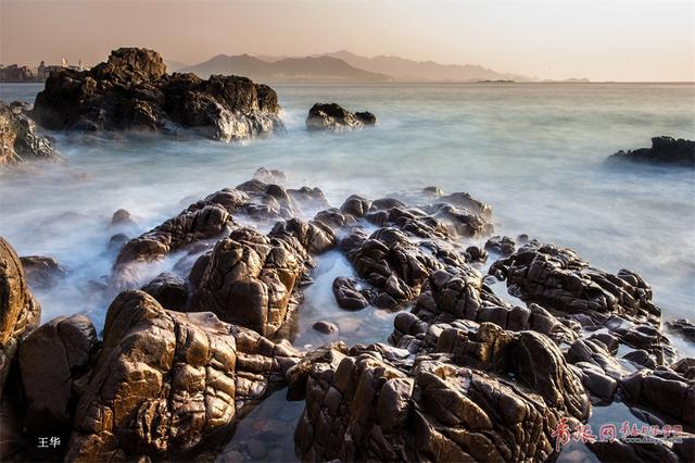 慢速快门中的青岛海岸线 旖旎缱绻如梦似幻(图)