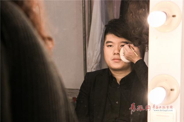 探访青岛戏剧人生存现状：不庸俗 不孤独