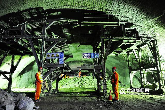 地铁1号线最新进展 太行山路站拱部贯通