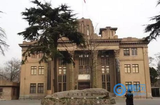 在青岛这些场馆均免费 可以带孩子尽情玩