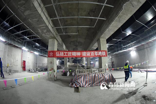 探秘地铁2号线麦岛站 扶梯已安装到位